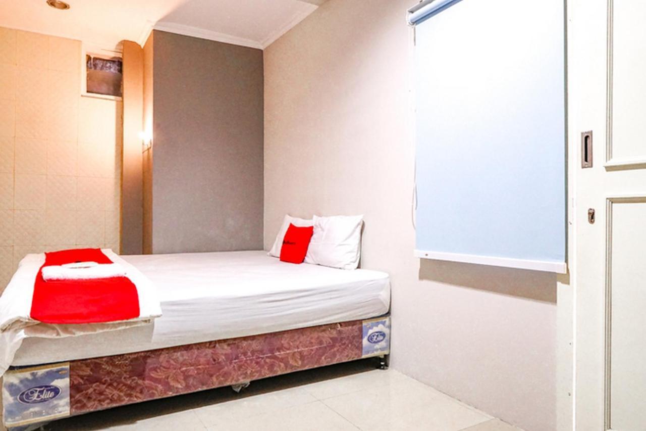 Reddoorz @ Citraland Surabaya Hotel Exterior photo